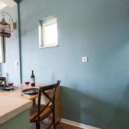 Guestready - Chic Near Santa Justa Lift * Lisboa
