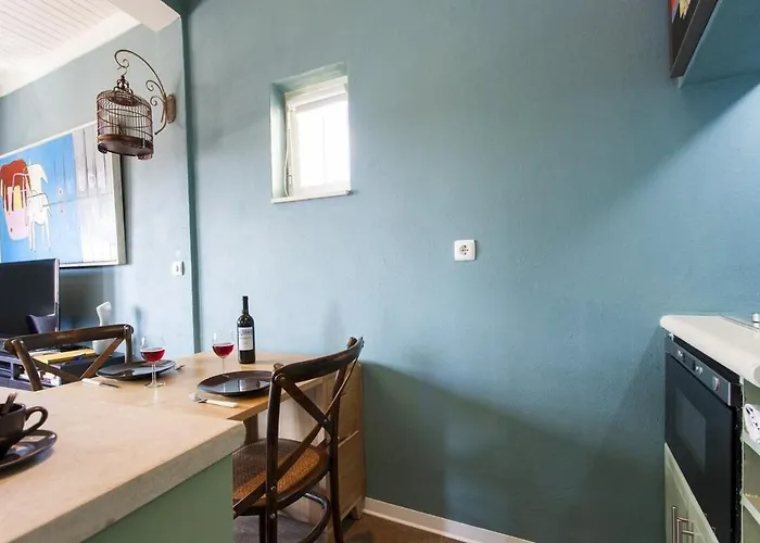 Guestready - Chic Near Santa Justa Lift * Lisboa