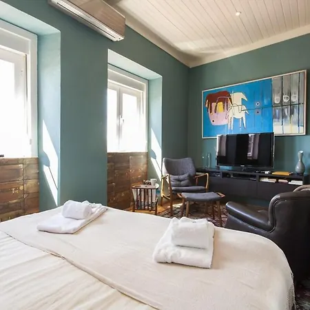 아파트 Guestready - Chic Near Santa Justa Lift 리스본